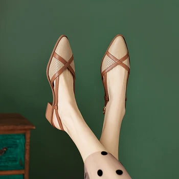 2023 г. Новая женская обувь Босоножки из натуральной кожи с пряжками, женские босоножки на среднем квадратном каблуке, женская разноцветная обувь на высоком каблуке Изображение 2