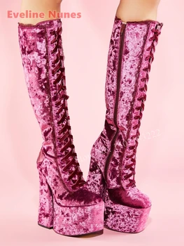 Винтажные замшевые сапоги до колена на платформе, Женские однотонные, с круглым носком, на массивном каблуке и перекрестным ремешком, осенние модные, сексуальные розово-красные туфли больших размеров