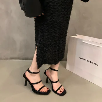 Французские нишевые женские босоножки из цельного материала высокого класса 2023 года выпуска, новые летние босоножки на тонком каблуке в минималистичном стиле на высоком каблуке